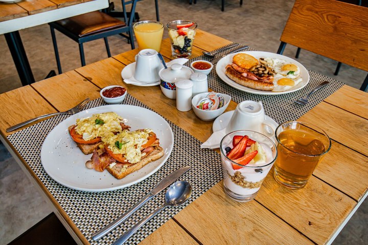 Breakfast/Coffee Service 51 of 54