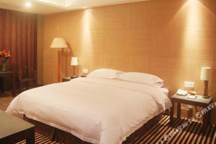 Yuekai Hotel