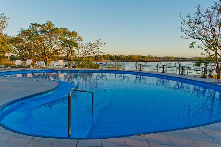 Pool 57 of 176