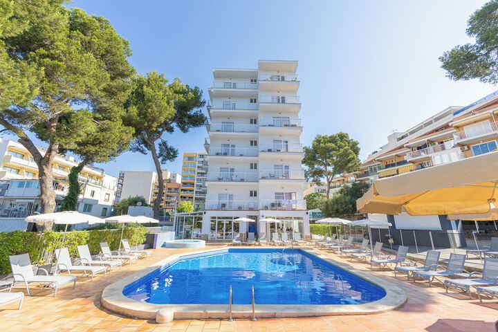 Pool Hotel