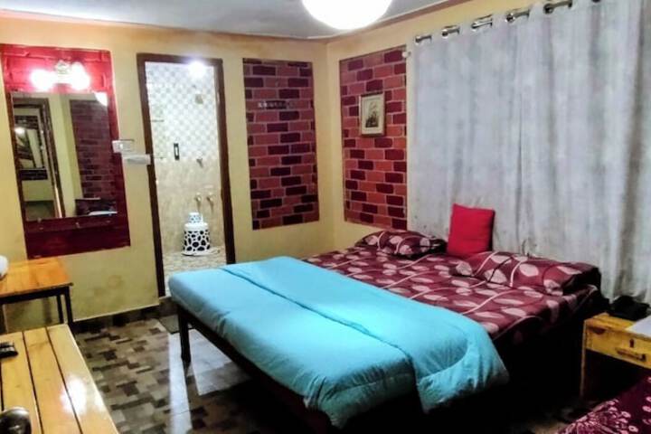 Room 66 of 195