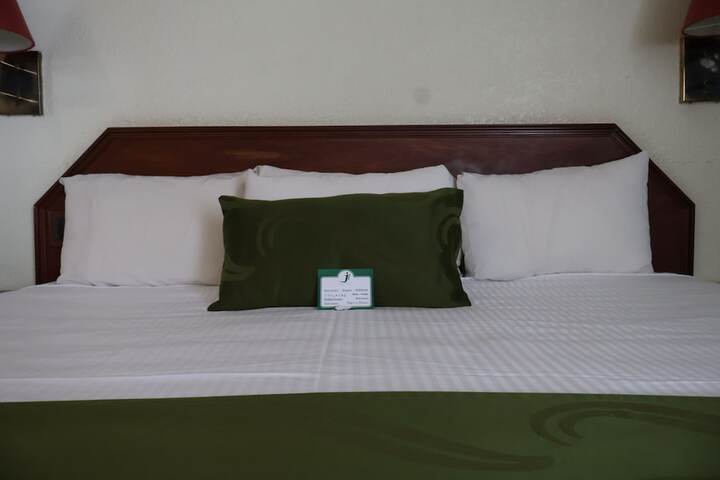 Room 16 of 39