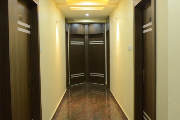 Ballroom/Hall 37 of 41