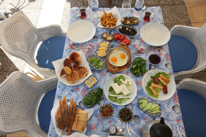 Breakfast/Coffee Service 111 of 258