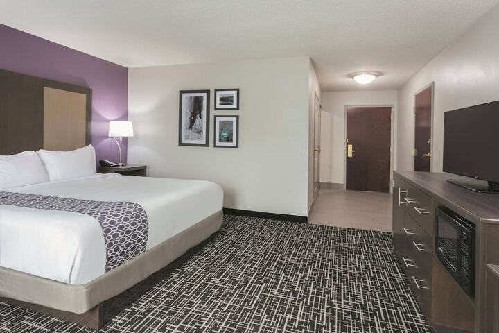 1 King Bed Mobility Accessible (11 of 20)
