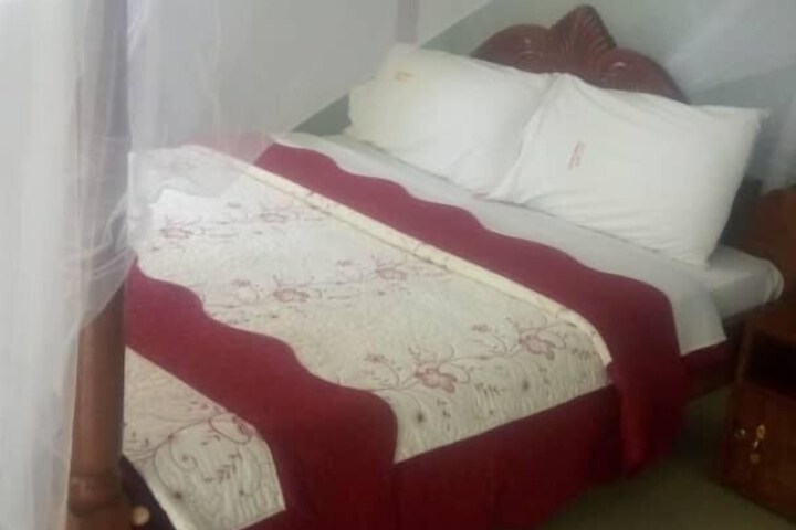 Room 12 of 14