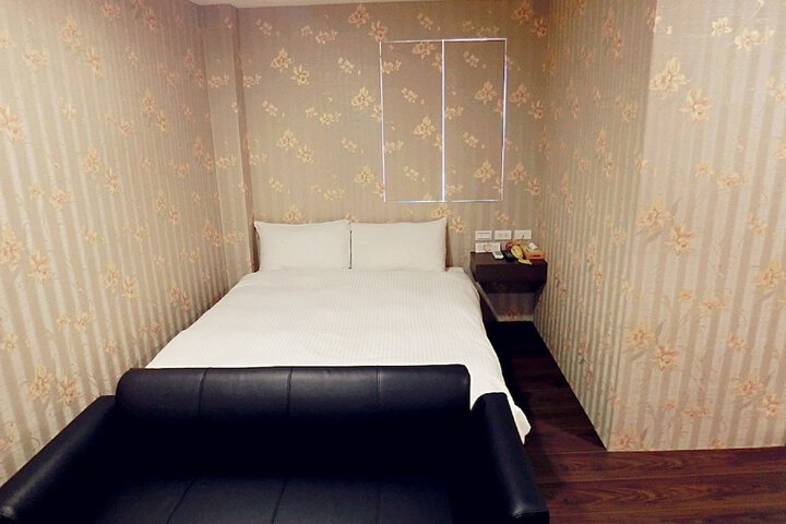 Room 11 of 67