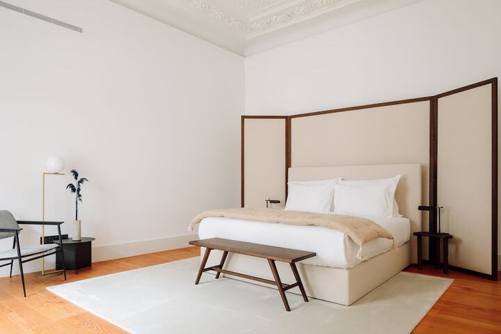 Room 8 of 50