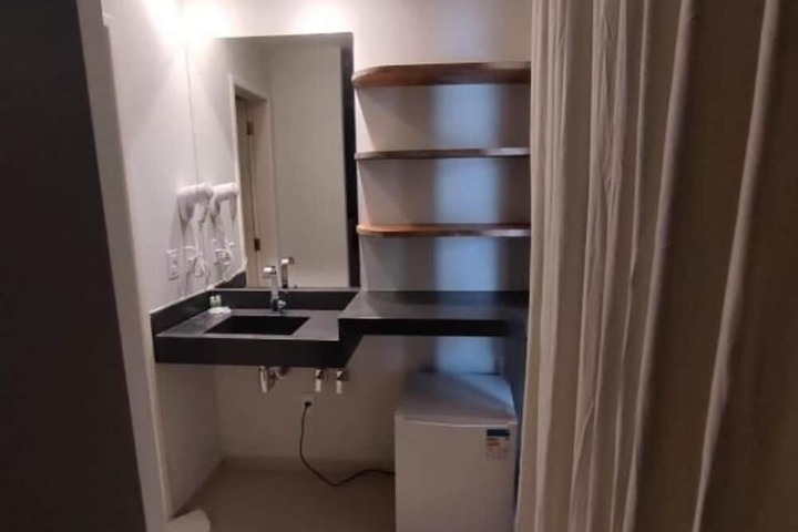 Room 72 of 116
