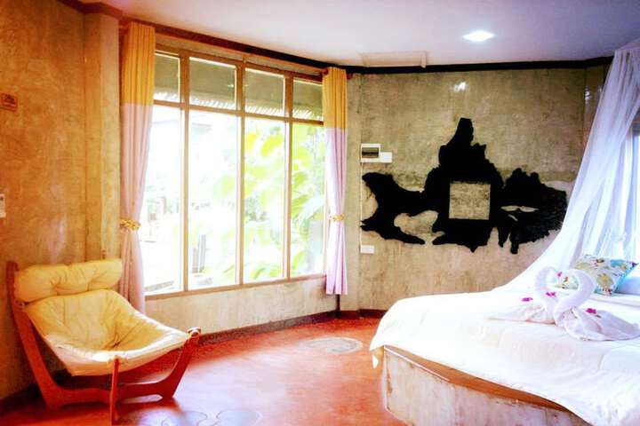 Room 17 of 35