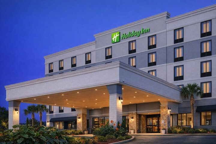 Hotel 32 of 34