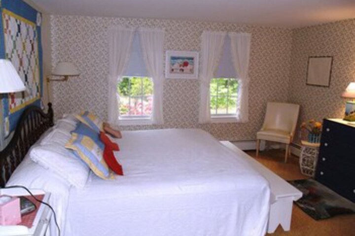 Room 11 of 11