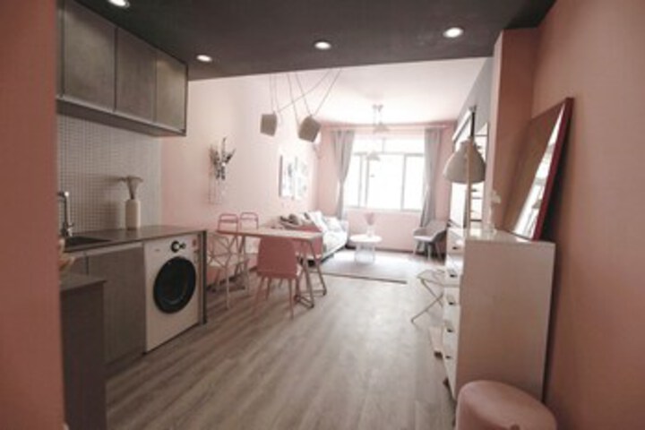Room 10 of 23