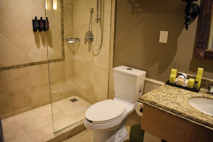 Room 73 of 146