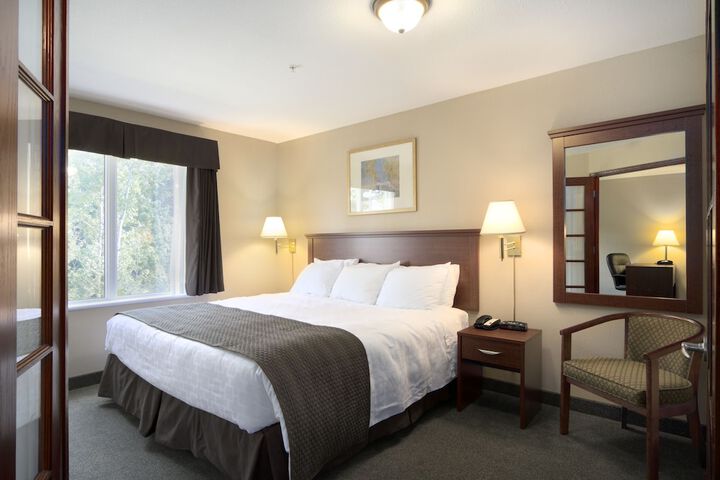 Room 3 of 27