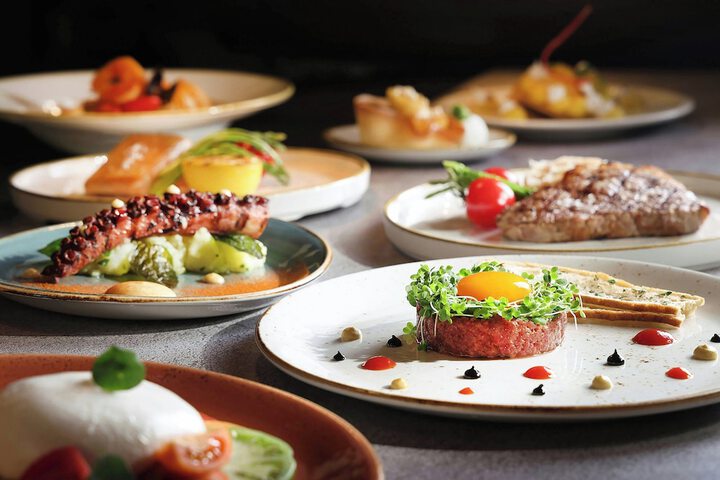 Dining 44 of 78