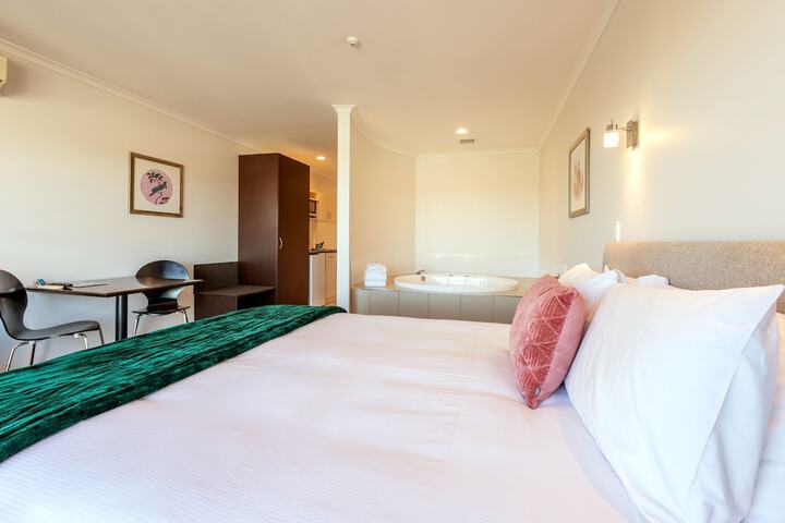 Room 20 of 79