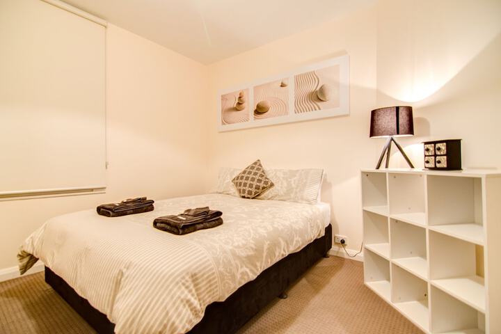 Room 4 of 14