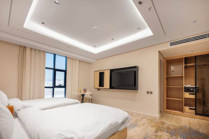 Room 17 of 36