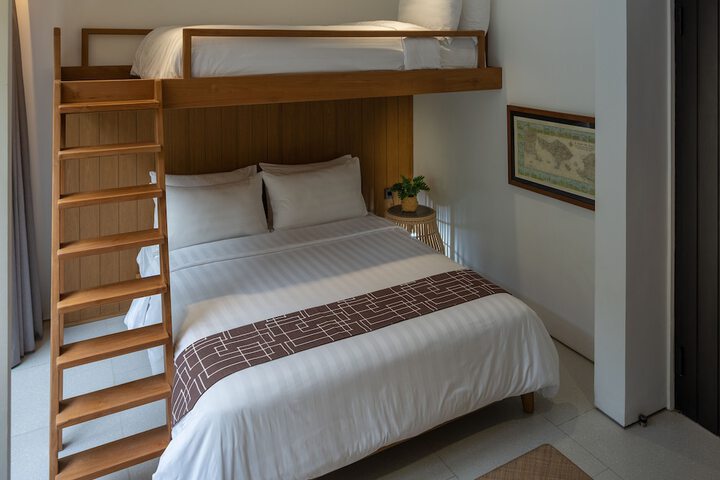 Room 4 of 23
