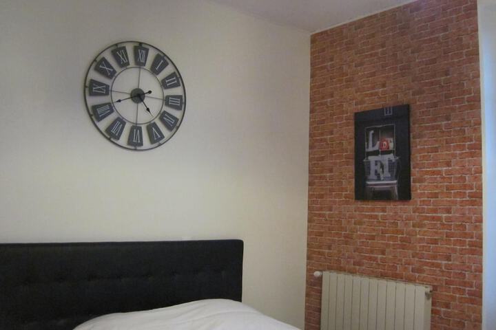 Room 10 of 40