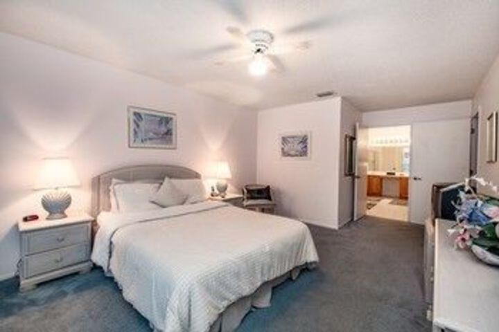 Room 9 of 25