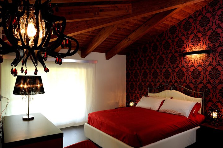 Room 15 of 52