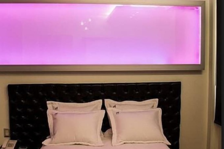 Room 3 of 27