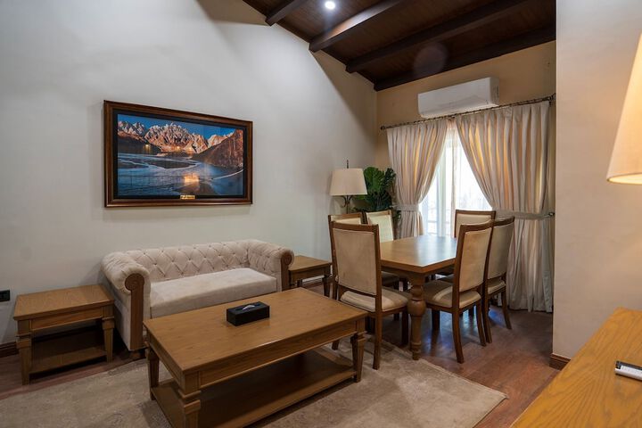 Room 20 of 35