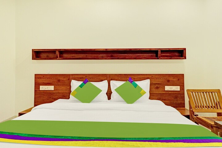 Room 8 of 29
