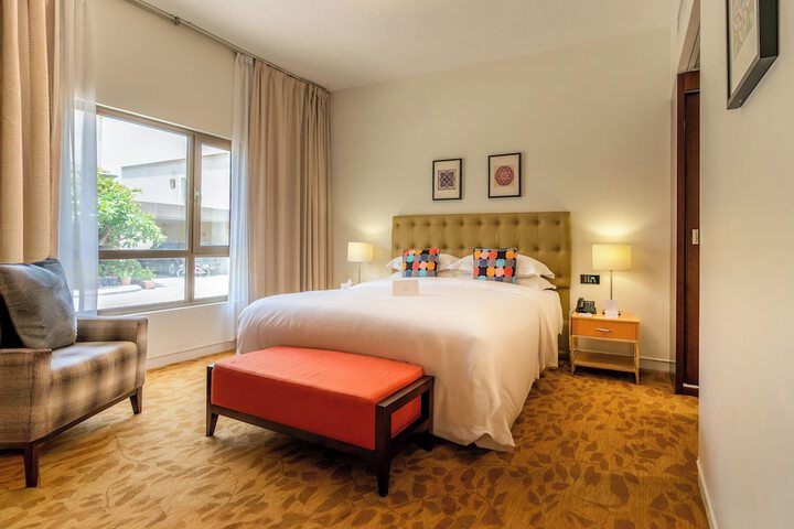 Room 34 of 84
