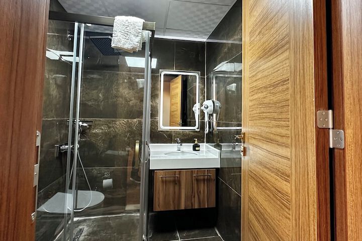 Room 17 of 20