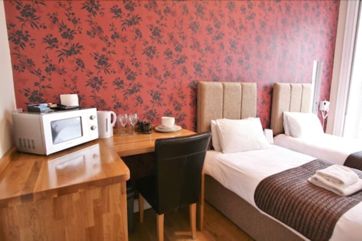 Room 3 of 17
