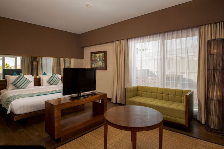 Room 14 of 50
