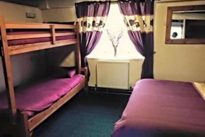 Room 7 of 14