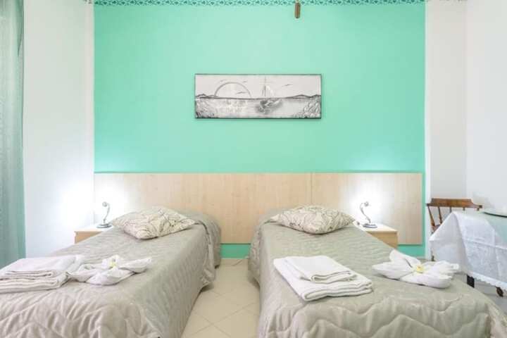 Room 5 of 21