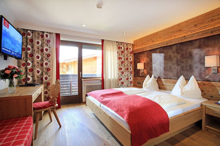 Room 9 of 34