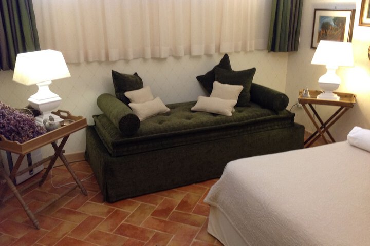 Room 15 of 68