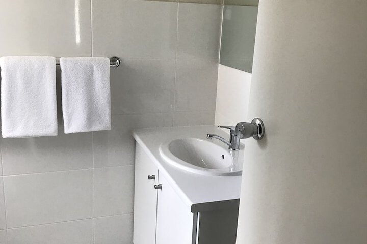 Room 32 of 41