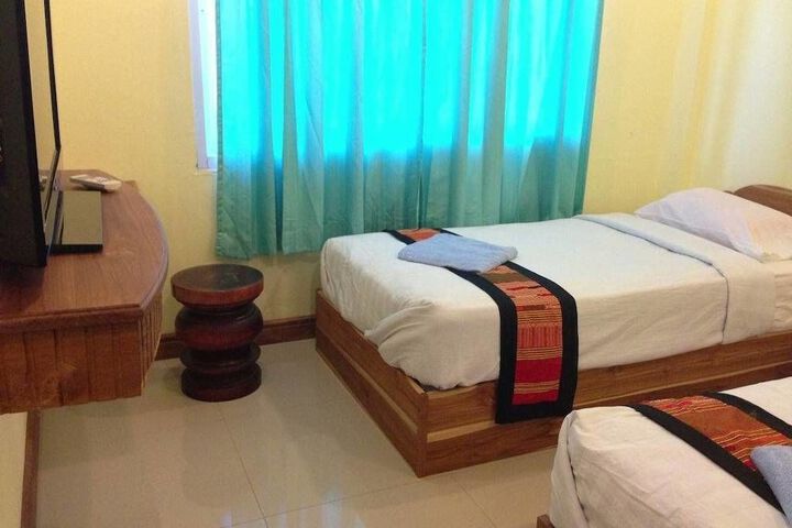 Room 7 of 17
