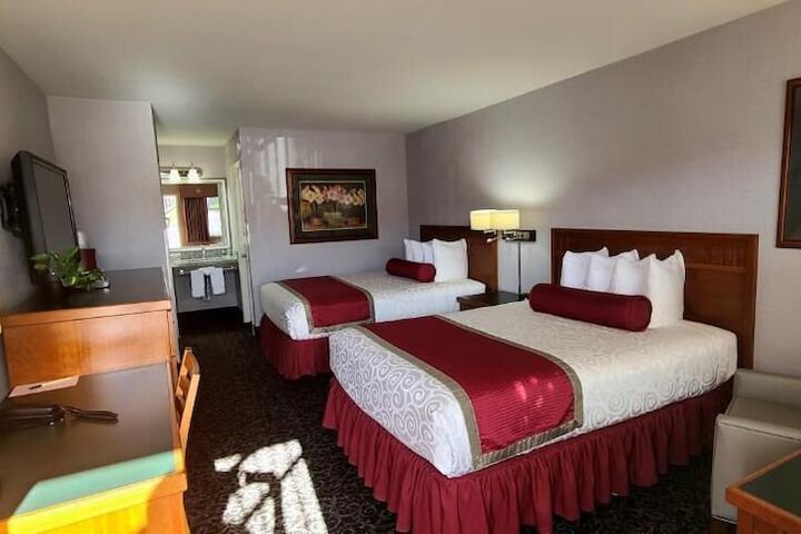 Room 7 of 27