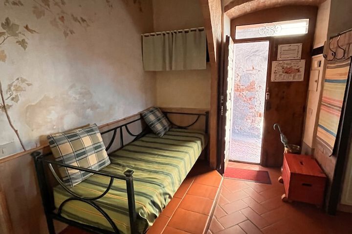 Room 31 of 42