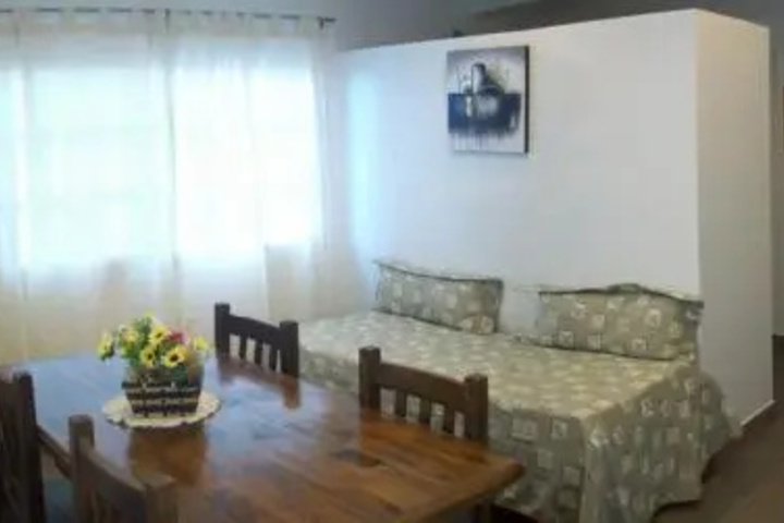 Room 4 of 18