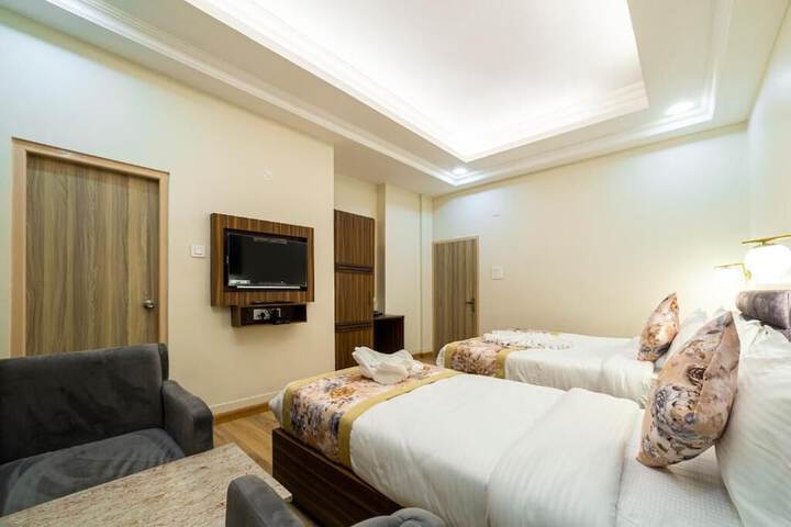 Room 8 of 21