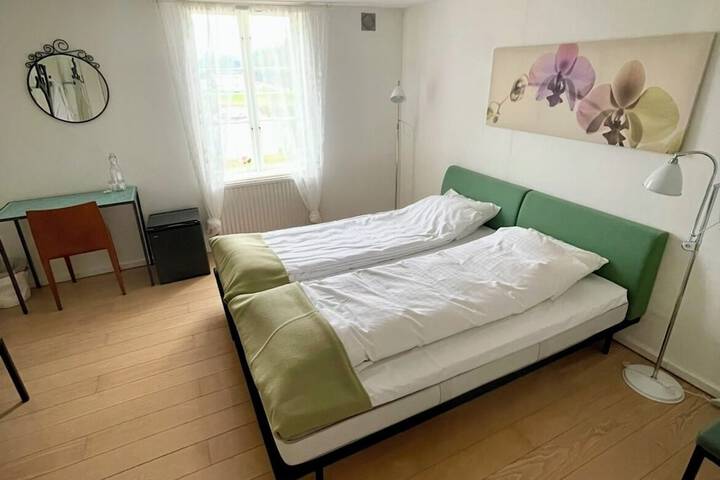 Room 7 of 37