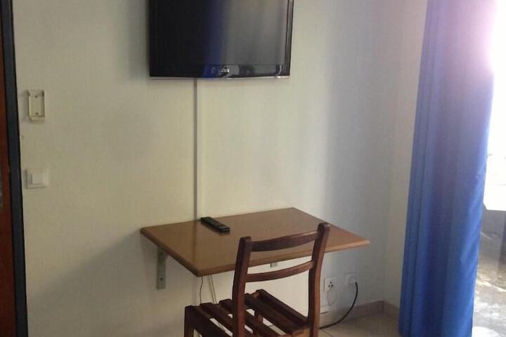 Room 6 of 7