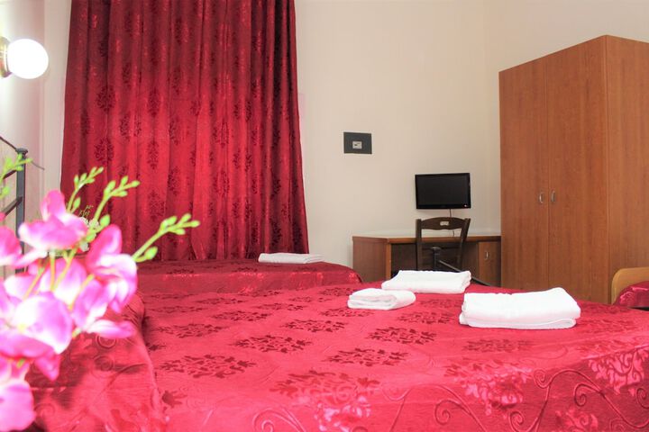 Room 6 of 21