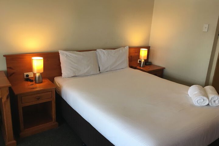 Room 6 of 57