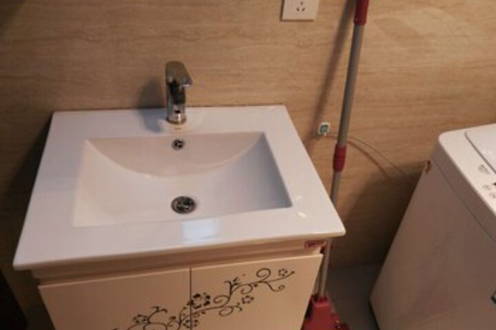Room 2 of 12