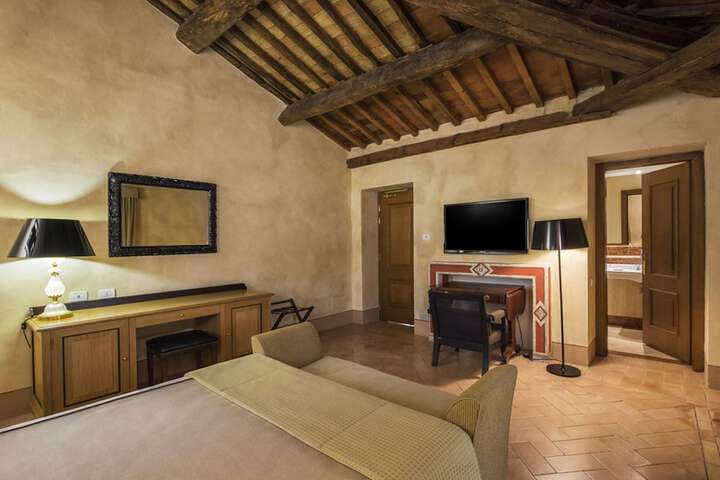 Room 14 of 57